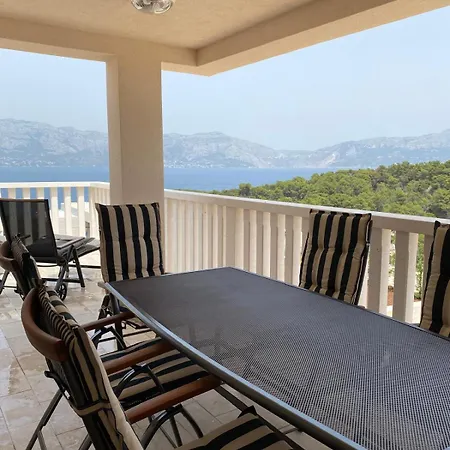 Apartman Silvia 1 Βίλα Povlja (Brac)