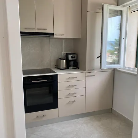Apartman Silvia 1 * Povlja (Brac)